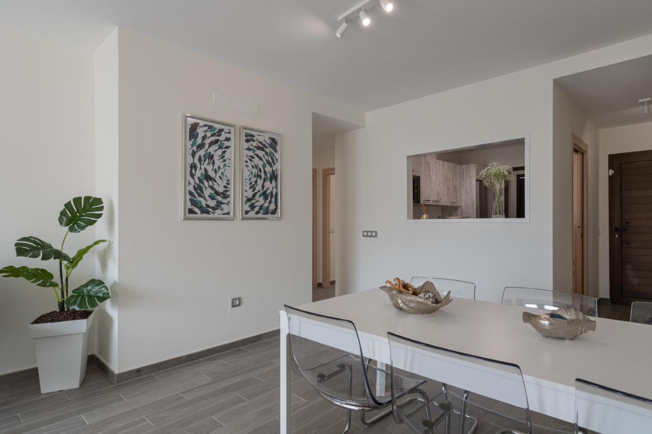 Homeforguest Flat With Large Terrace In Modern Residential Complex With Swimming Pool Caleta De Fuste Dış mekan fotoğraf