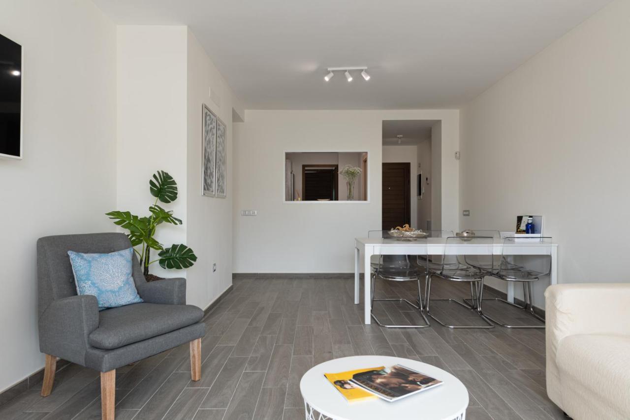 Homeforguest Flat With Large Terrace In Modern Residential Complex With Swimming Pool Caleta De Fuste Dış mekan fotoğraf